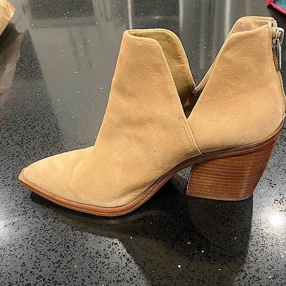 Vince Camuto Gigietta Suede Leather Block Heel Bootie - Picture 7 of 16